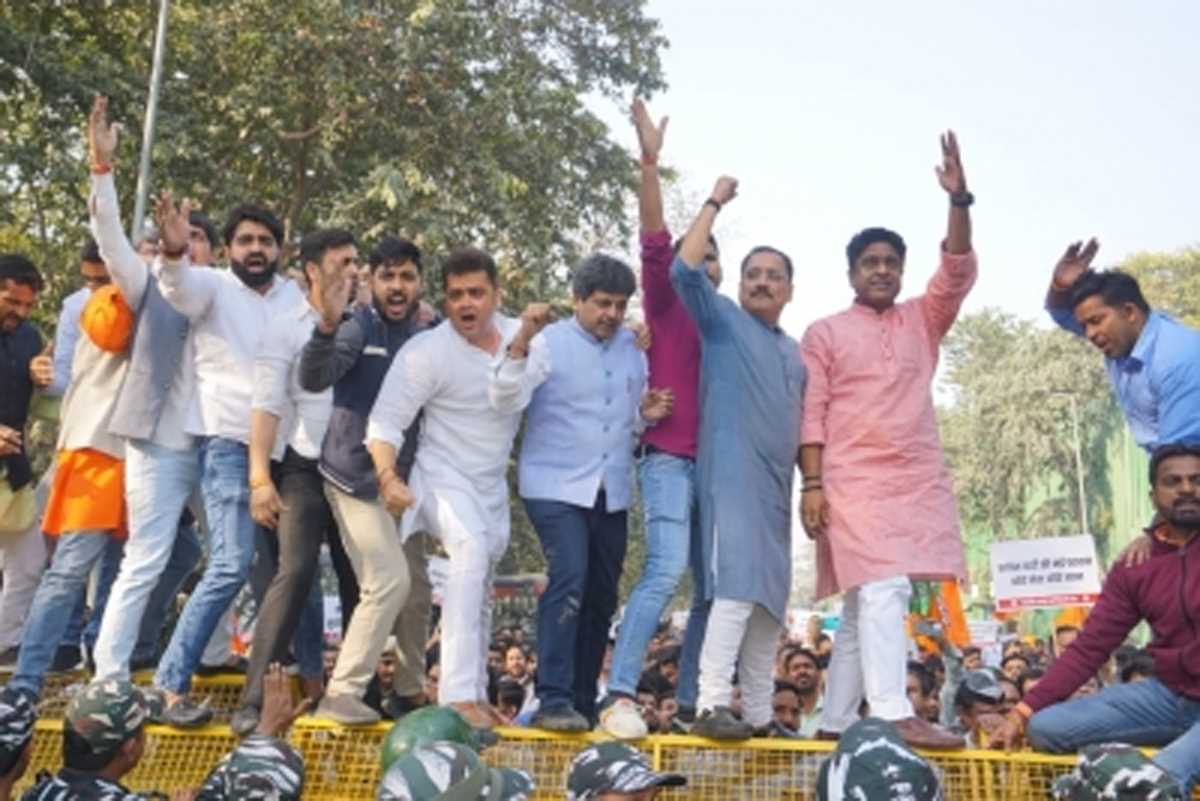 पवन खेड़ा ने जो बोला है वह उनके कांग्रेसी संस्कारों को दर्शाता है, कांग्रेस 2024 में दहाई का आंकड़ा नहीं छू पायेगी : वीरेन्द्र सचदेवा